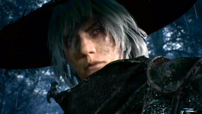 Personaje de Phantom Blade Zero con cabello gris y sombrero en un bosque oscuro