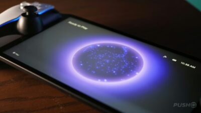 Pantalla de PS5 mostrando modo de bajo consumo junto a un controlador