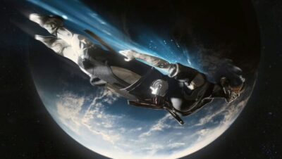 Samurái en traje espacial flotando sobre un planeta en SOL Shogunate para PS5